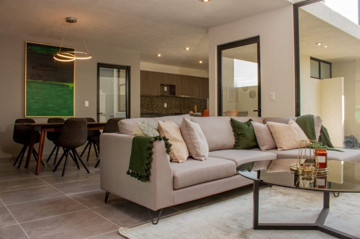 2 of 10: Sala en planta baja