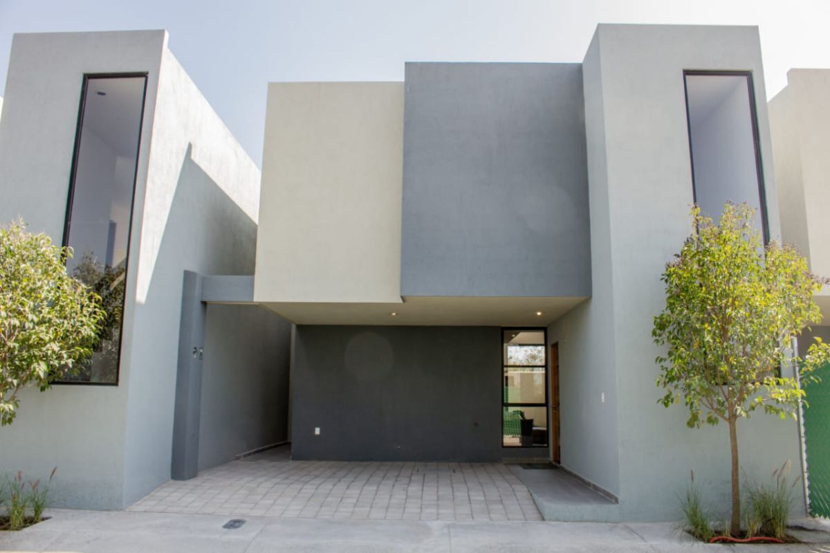 1 of 10: Fachada