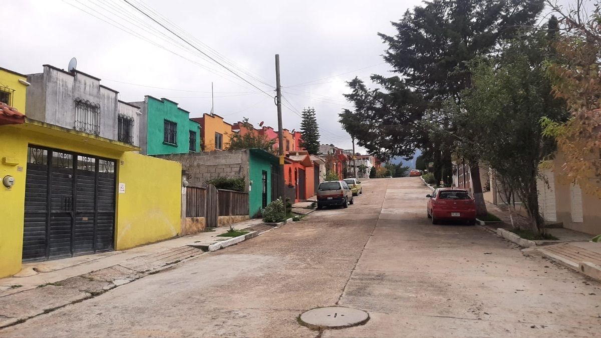 1 de 14: Calle pavimentada
