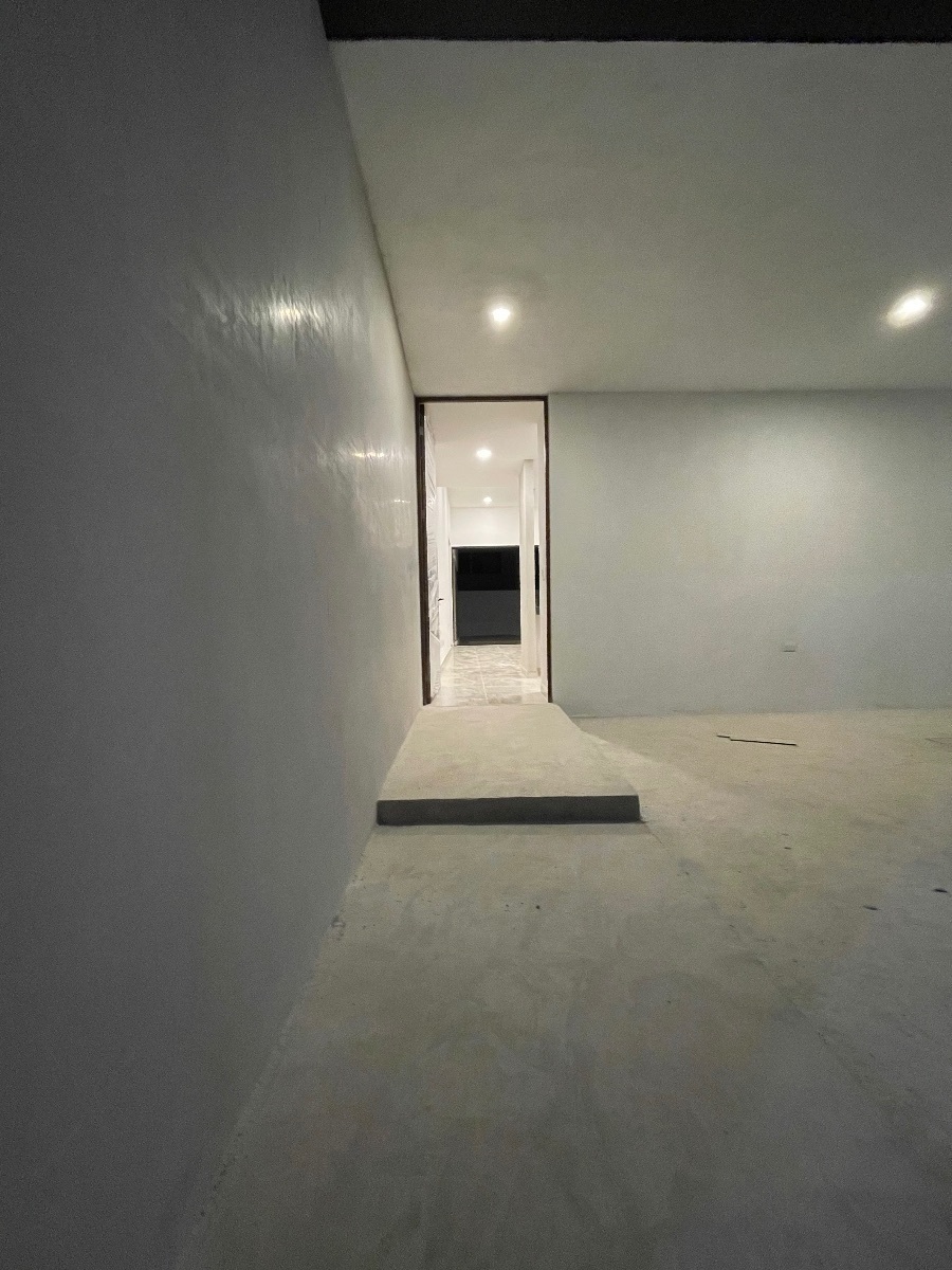 2 of 19: Casa muestra