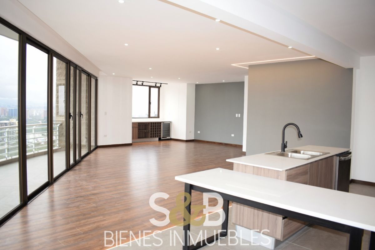 5 of 10: Área de sala de visitas.