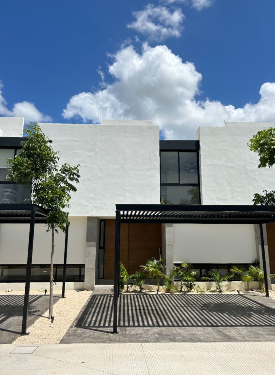 Venta Townhouse con 3 recámaras en Dzitya con amenidades
