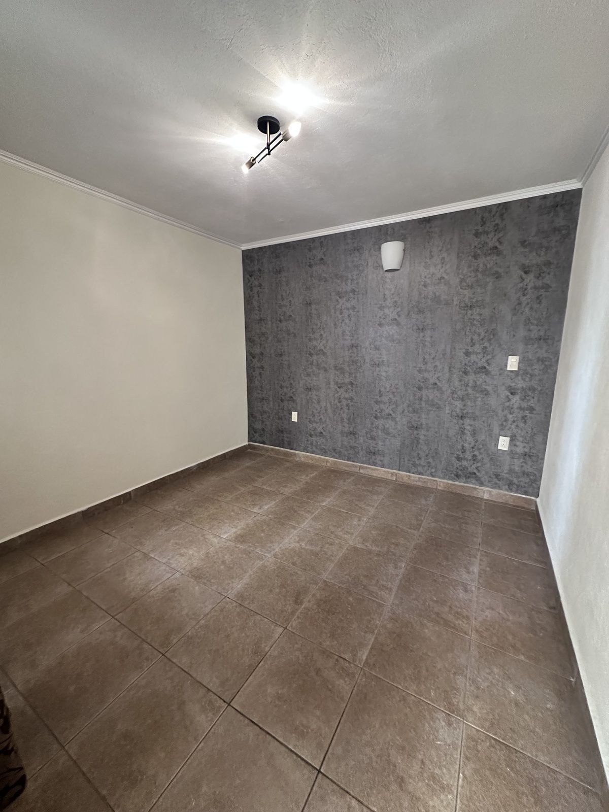 7 de 18: https://assets.easybroker.com/property_images/3991696/866448