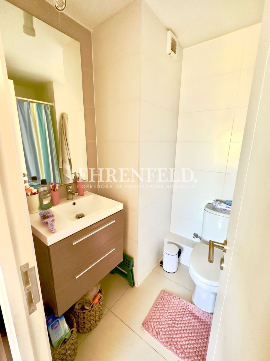 13 de 18: Baño 2 en suite.