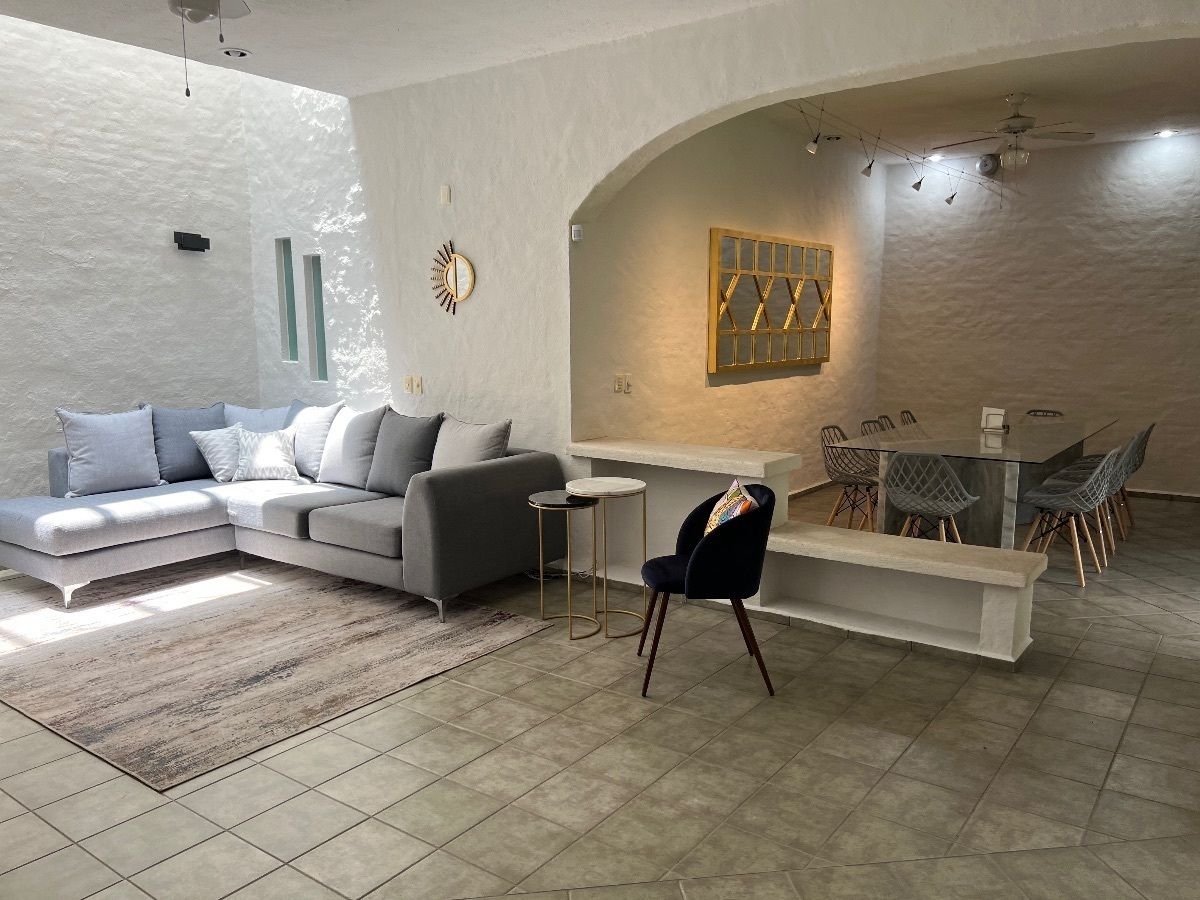 13 of 29: Sala/Comedor
