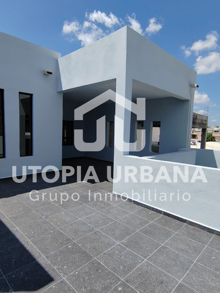 2 of 14: Terraza en segunda planta