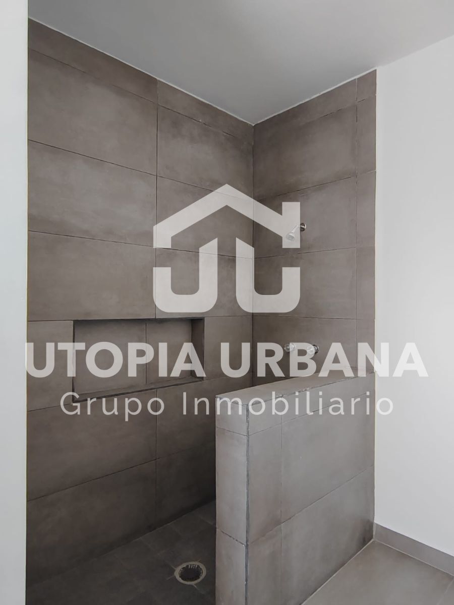 8 of 14: baño recamara en planta baja