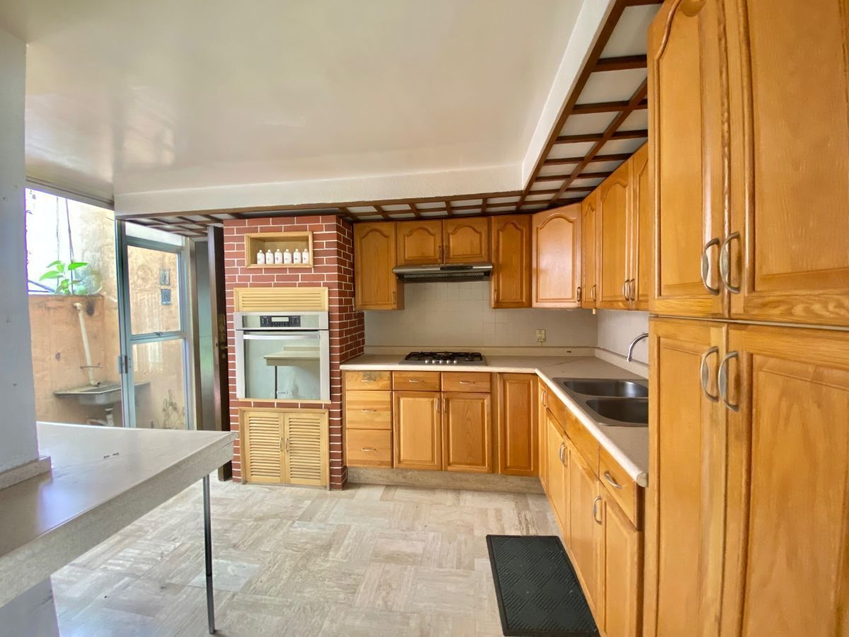 3 de 15: Casa en Venta en Romero de Terreros Rayo Vende ®