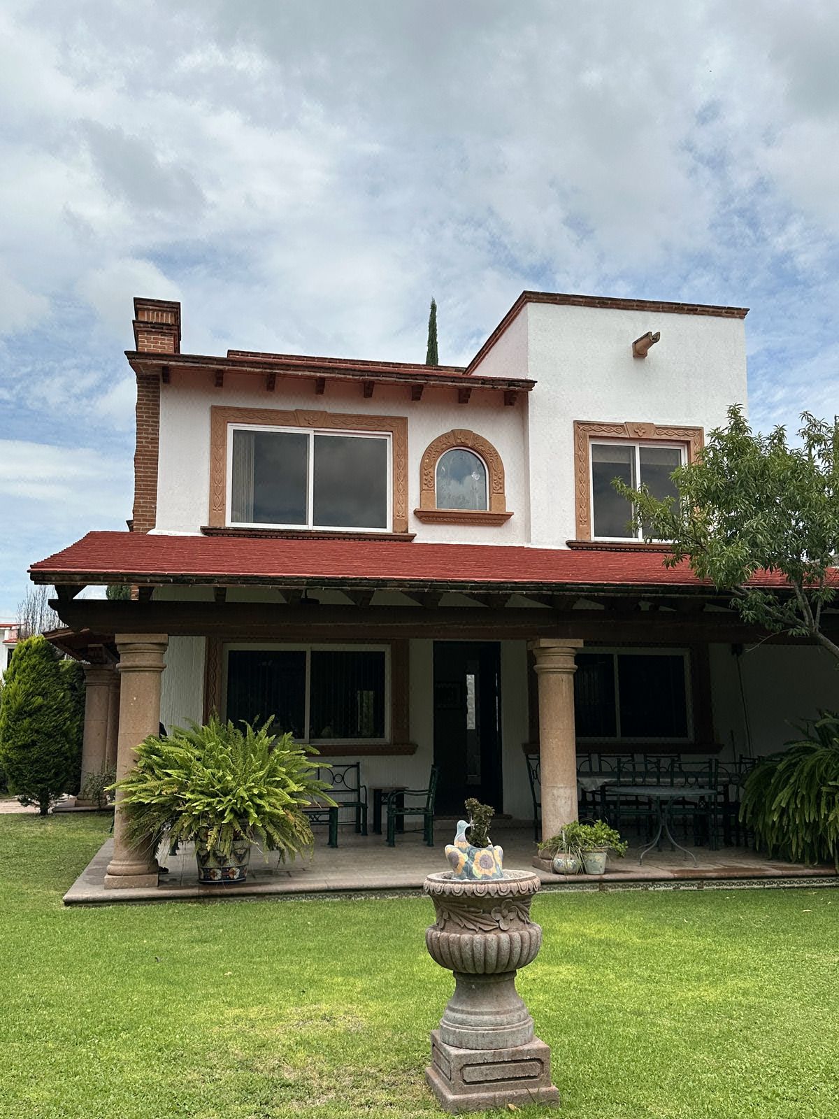 Exclusiva casa en venta tequisquiapan club de golf estilo mexicano