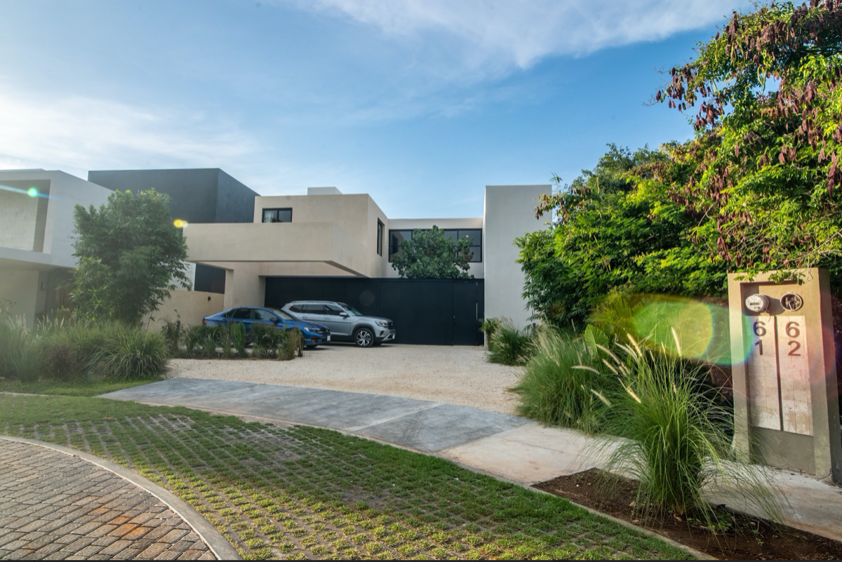 Casa en venta en Compostela con recámara en planta baja - foto 1