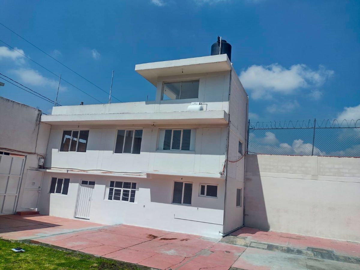 1 de 10: FACHADA