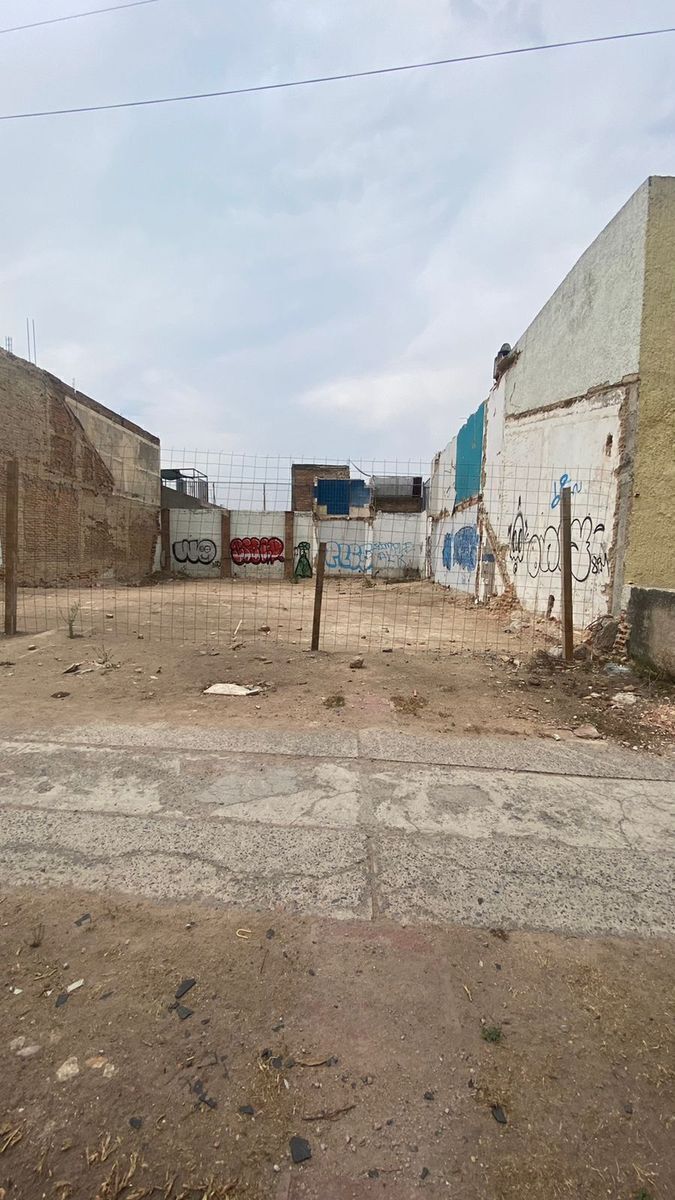 https://assets.easybroker.com/property_images/3996463/65925280/EB-OI6463.jpeg?version=1694156722