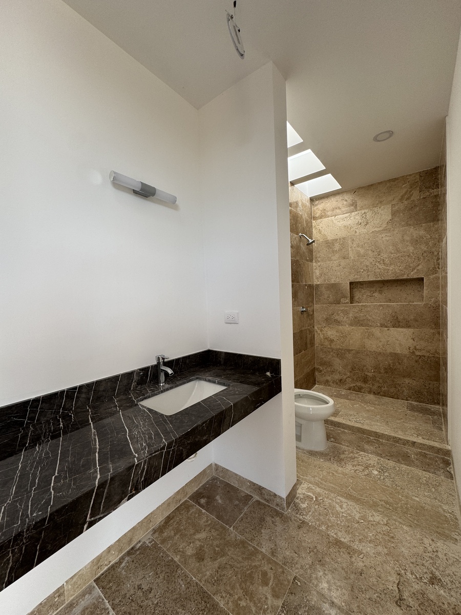 15 de 22: Baño, Recámara Principal