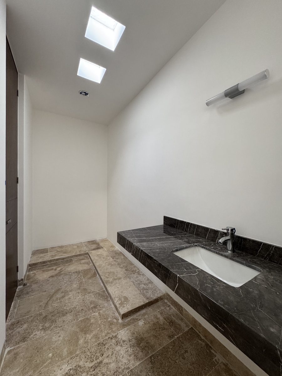 16 de 22: Baño, Recámara Principal