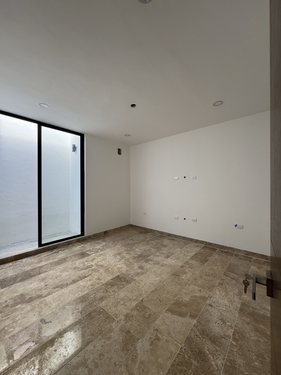 17 de 22: Segunda Recámara