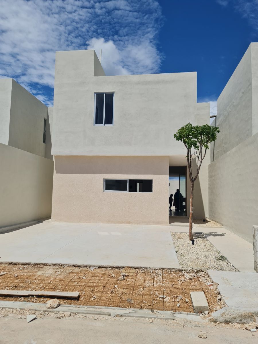 1 of 9: Fachada