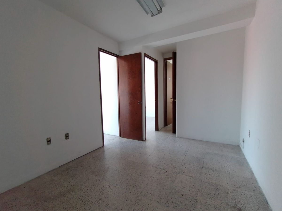 OFICINA - COMERCIAL EN RENTA