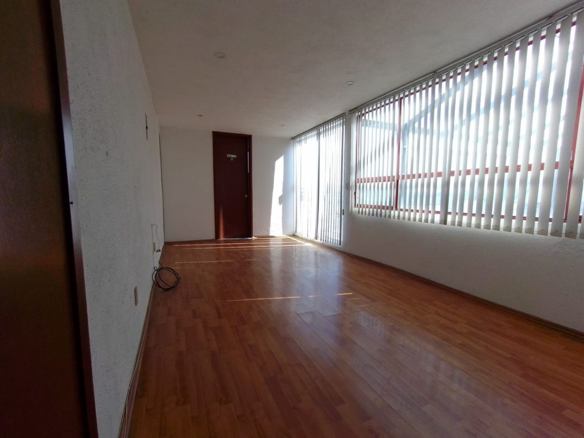 OFICINA - COMERCIAL EN RENTA