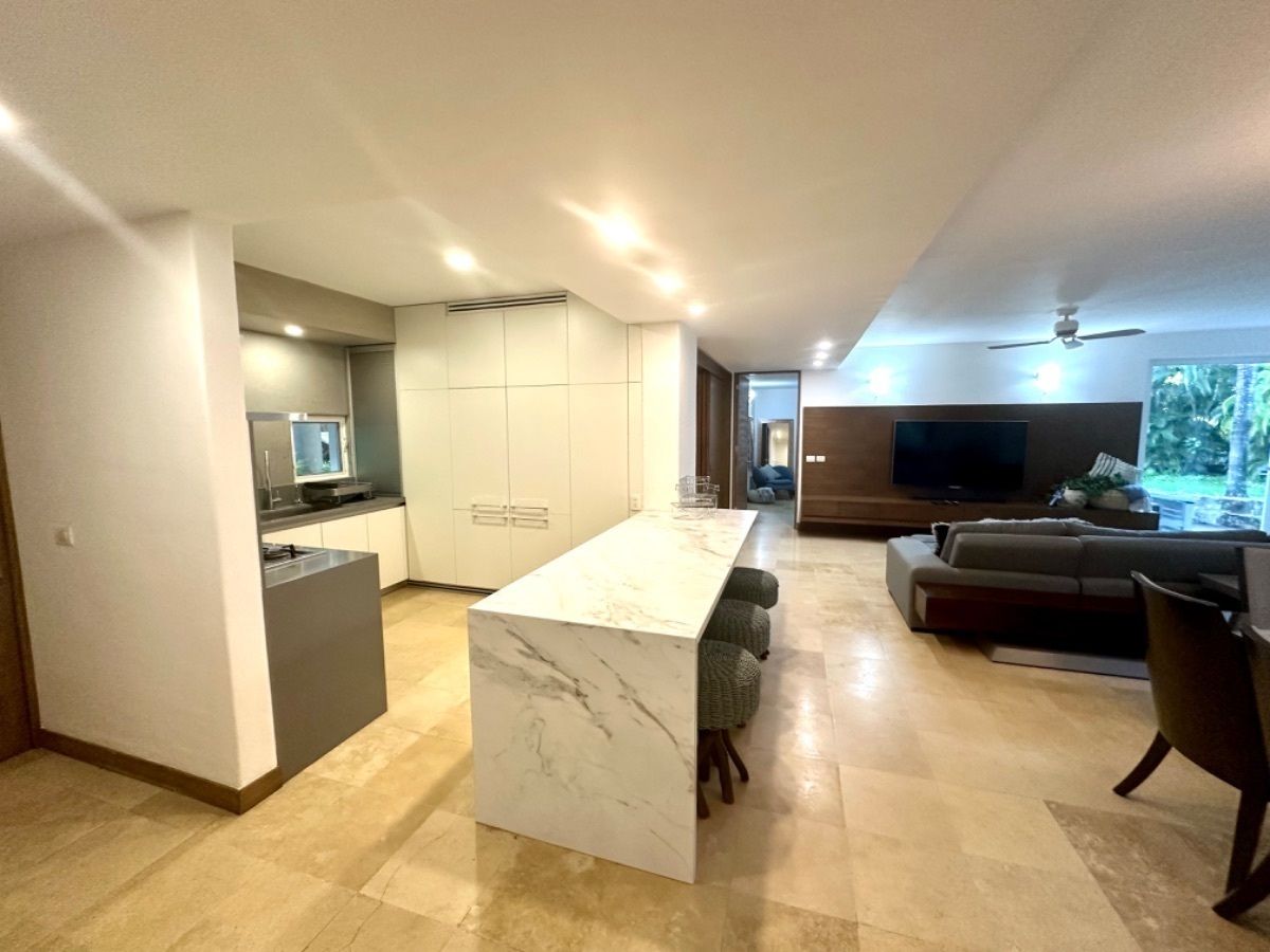1 de 46: PANORAMICA COCINA, SALA TV Y COMEDOR