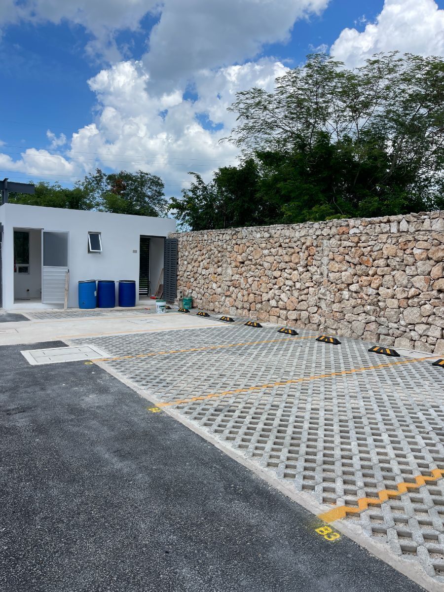 11 de 13: estacionamiento