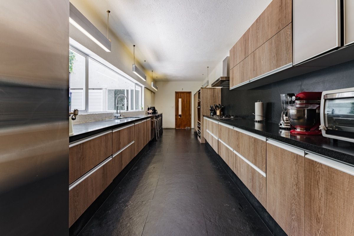 4 of 24: COCINA