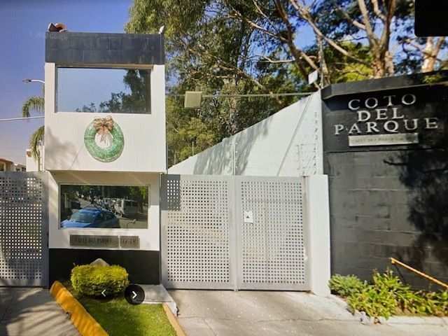 1 de 20: coto con caseta de vigilancia