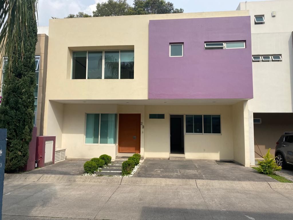 3 de 20: casa 23 lila