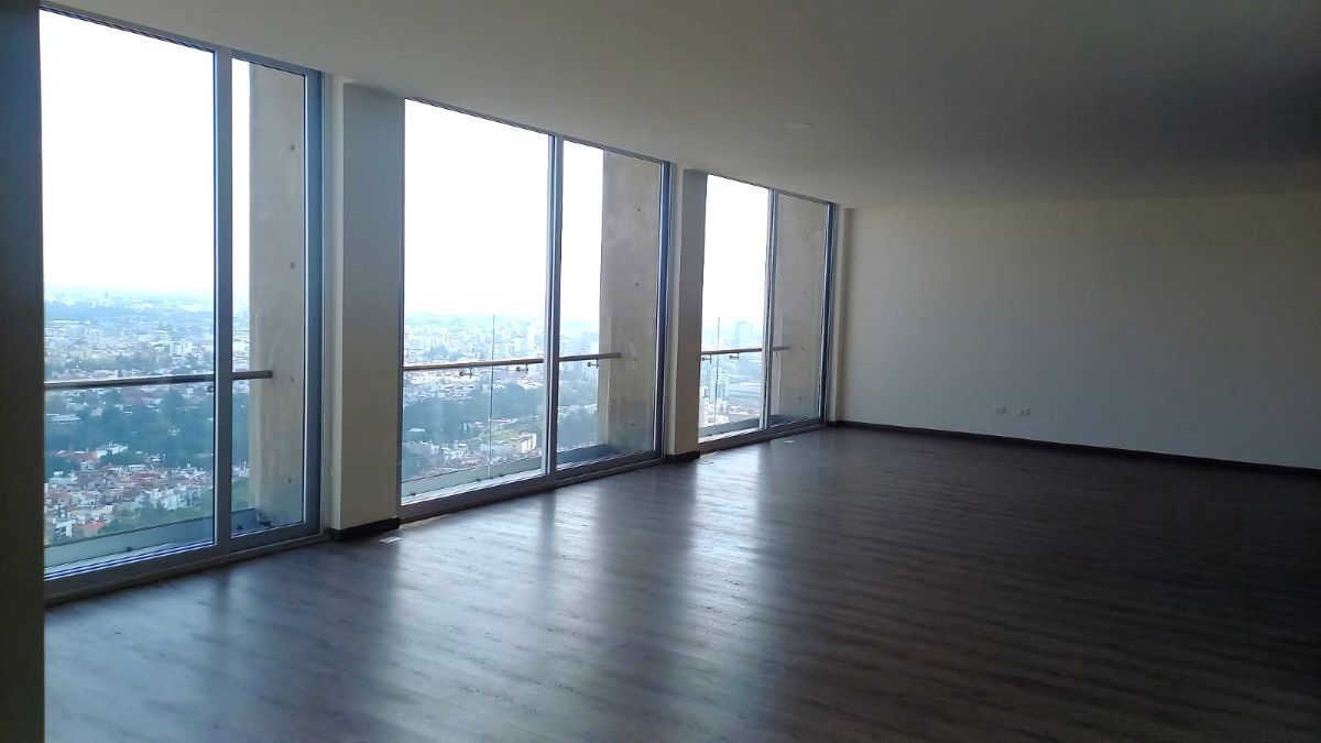 1 de 14: SALA Y COMEDOR