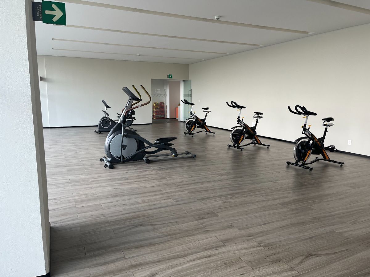 32 de 35: Area de Spinning