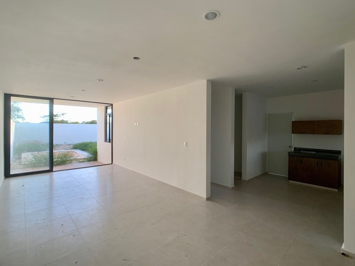 3 of 28: Sala / Comedor Corridos