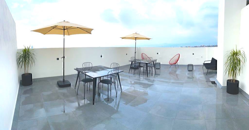 4 of 17: ROOF GARDEN COMÚN