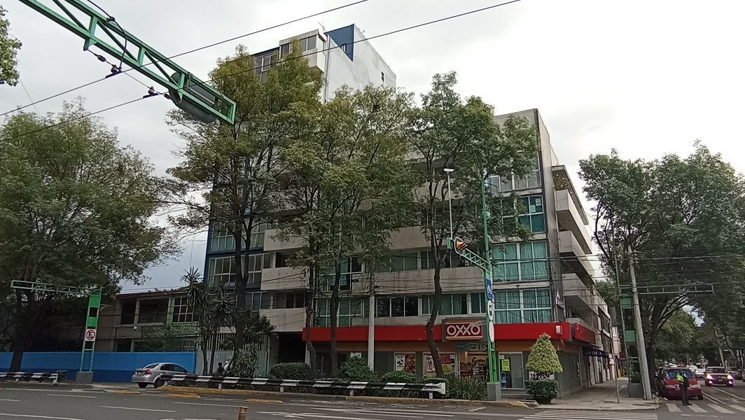 1 de 22: Fachada del edificio