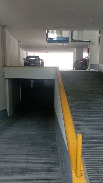 4 de 22: 1er y 2do nivel de estacionamiento