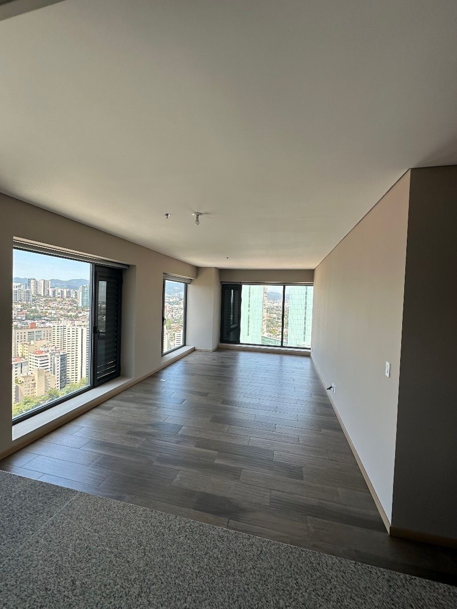 Departamento 3 Rec. en Renta en Carretera Mèxico Toluca | 180m² | Luxxu