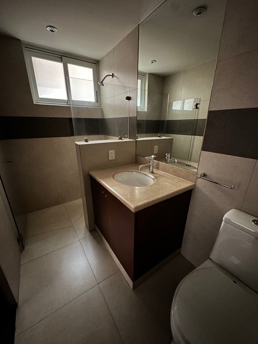 11 de 19: Baño principal