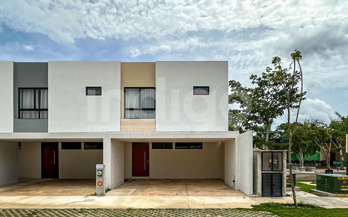 2 de 48: Fachada Frontal