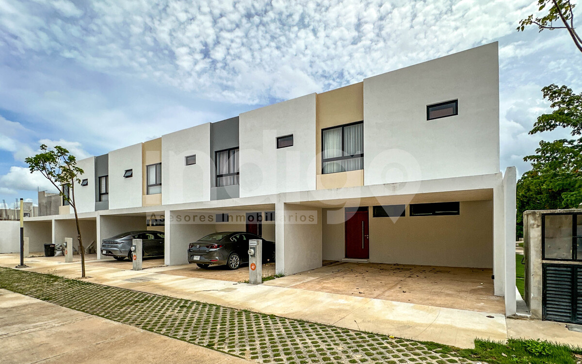 1 de 48: Fachada Frontal