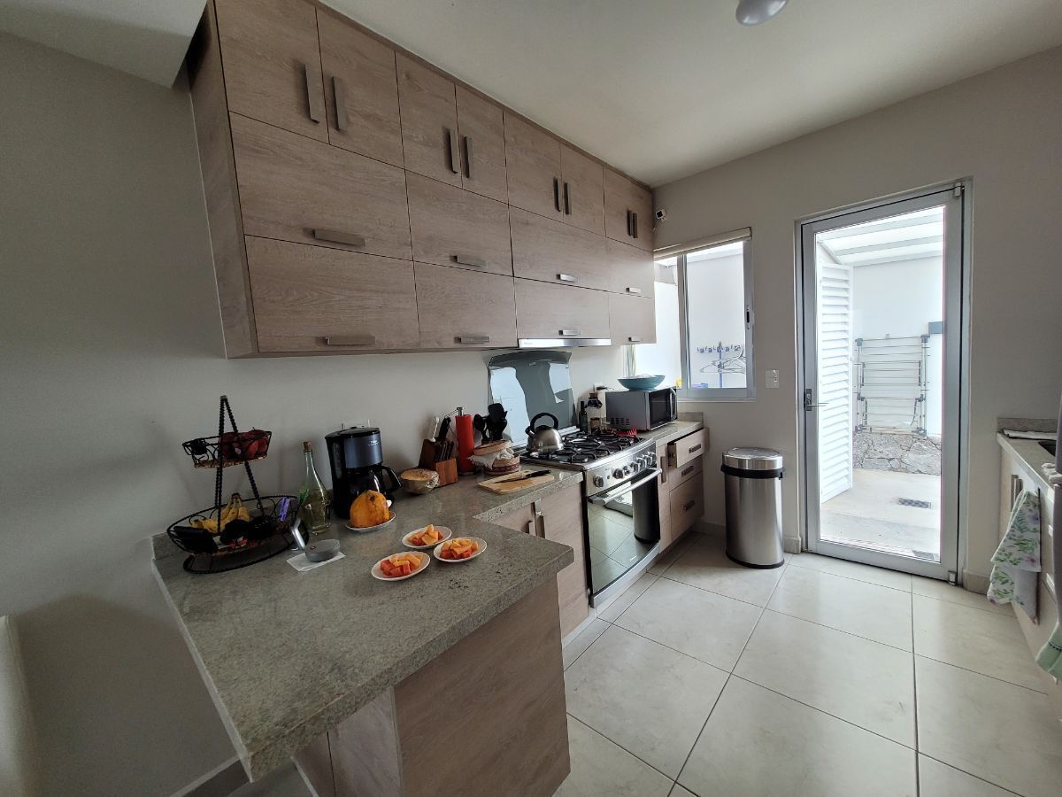4 de 16: Cocina equipada