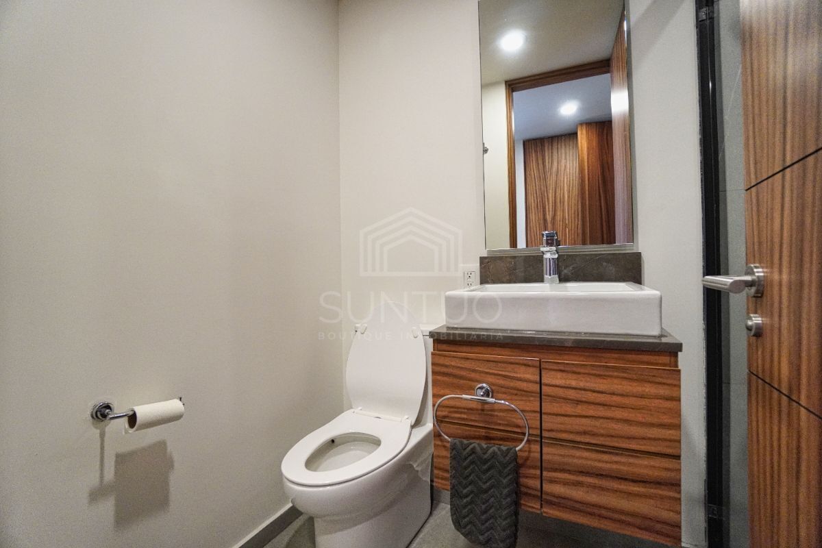 8 de 30: BAÑO VISITAS