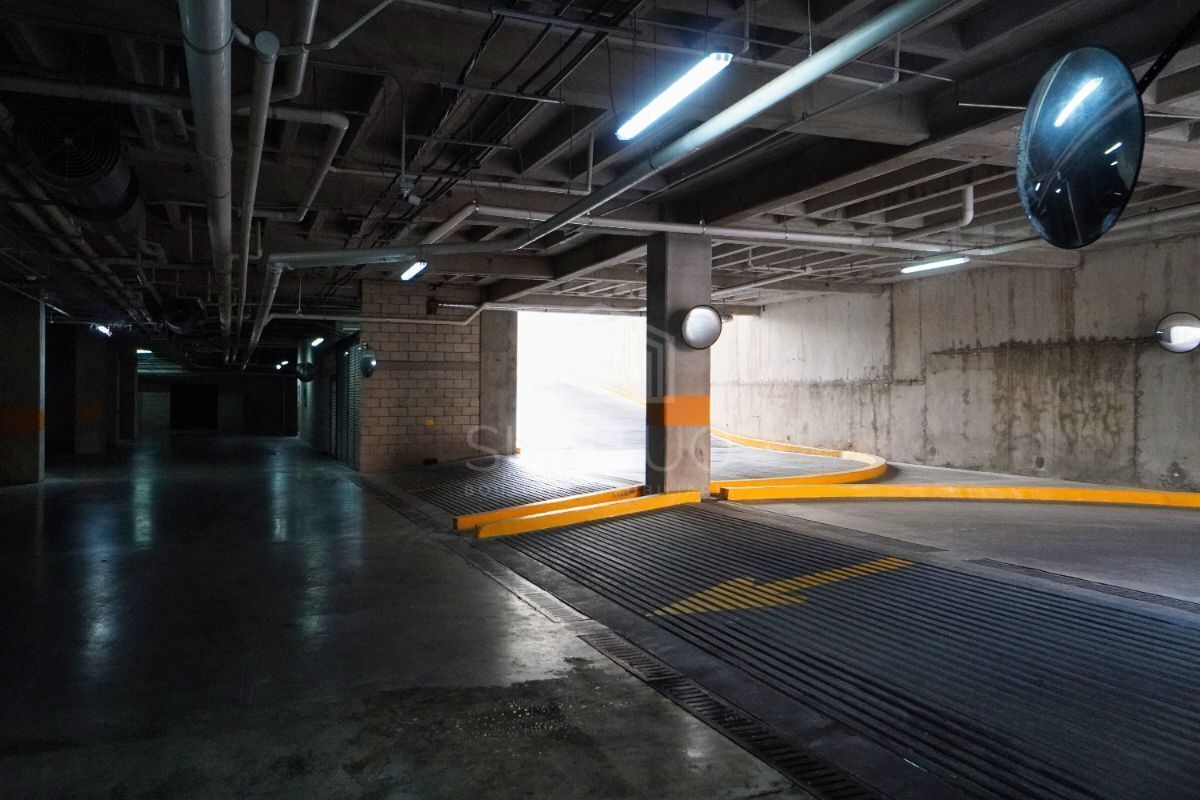 30 de 30: ESTACIONAMIENTO