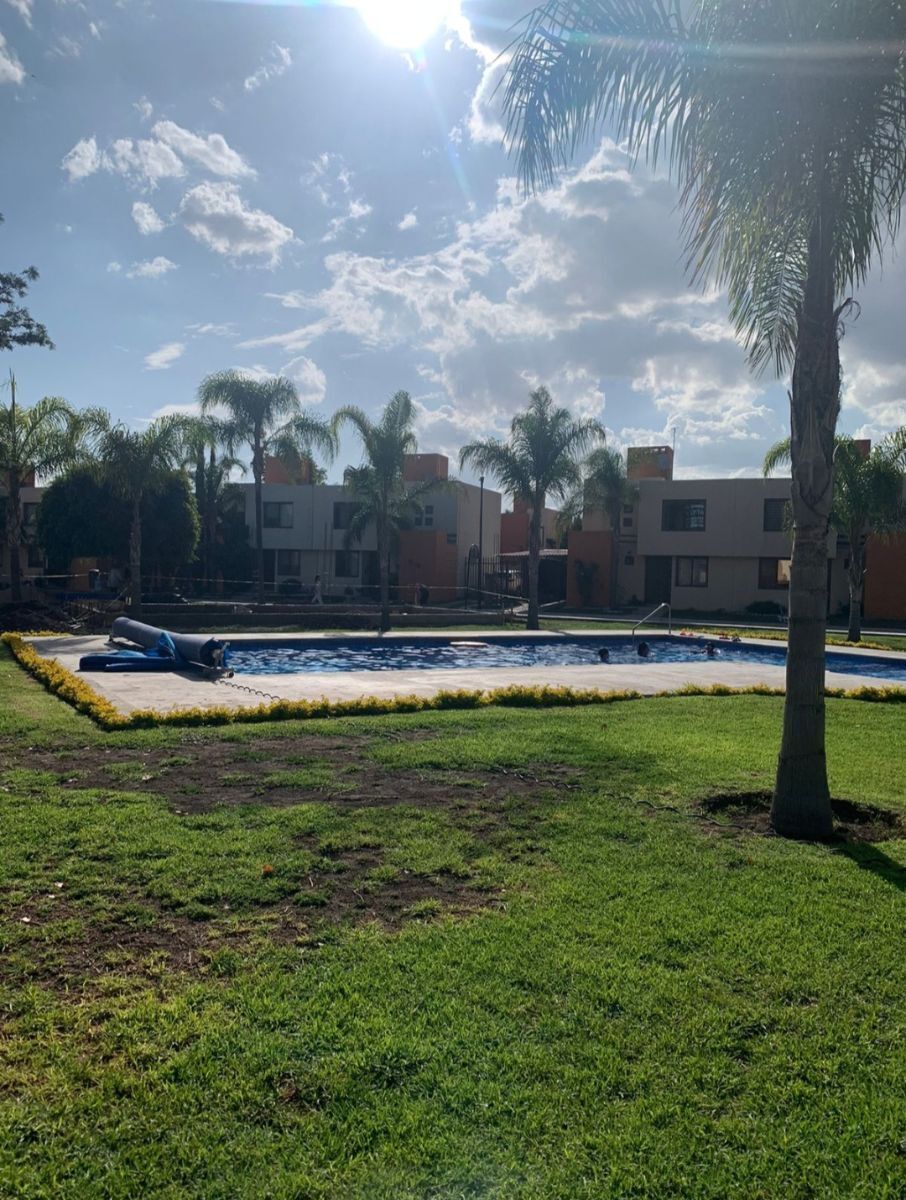 3 de 28
