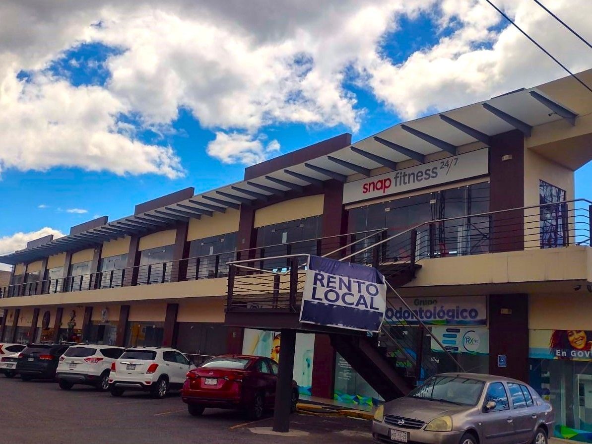 1 de 13: FACHADA