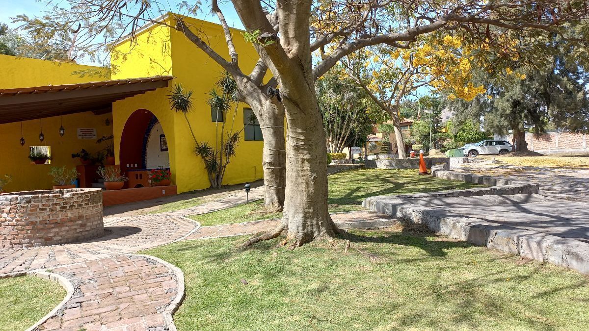 9 de 41: Salon de eventos