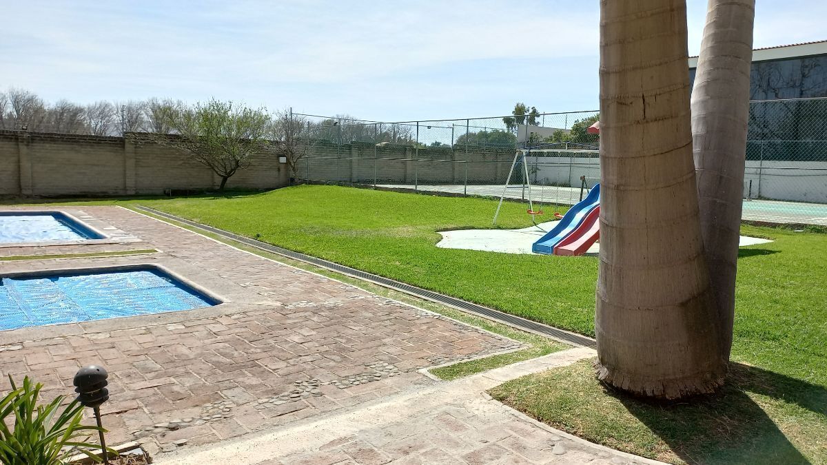 10 de 41: Area de juegos