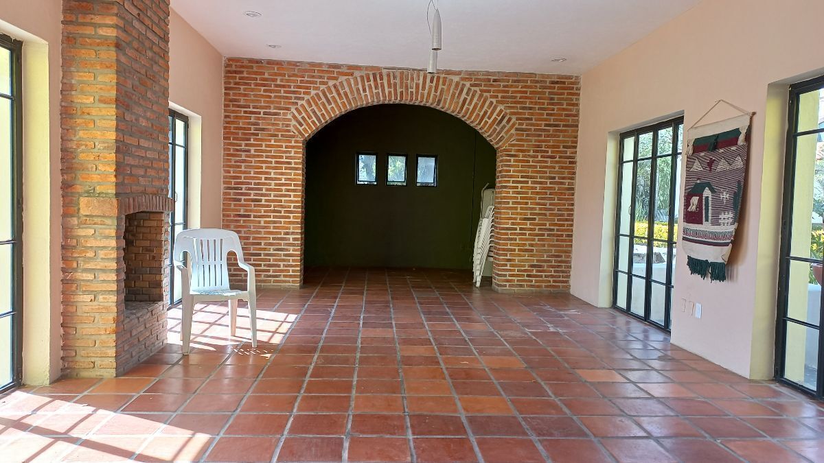 22 de 41: Salon de reunión
