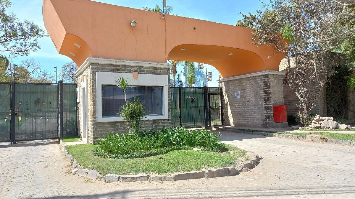 31 de 41: Entrada y salida vista exterior
