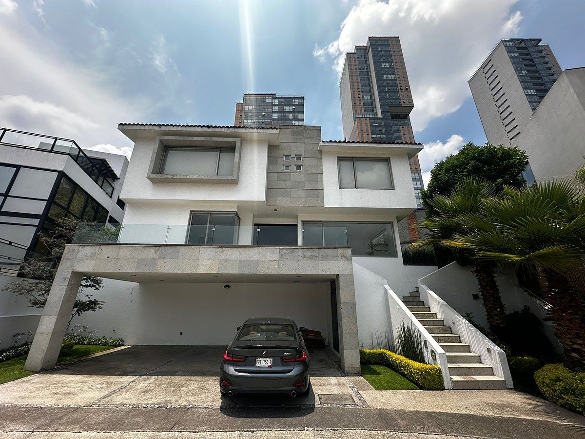 ALUGUEL DE CASA ESPECTACULAR EM LOMA REAL, foto 1 de 23