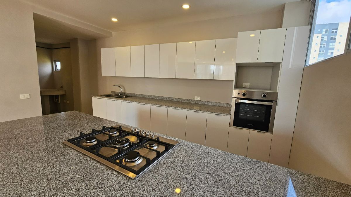 6 de 34: Cocina equipada