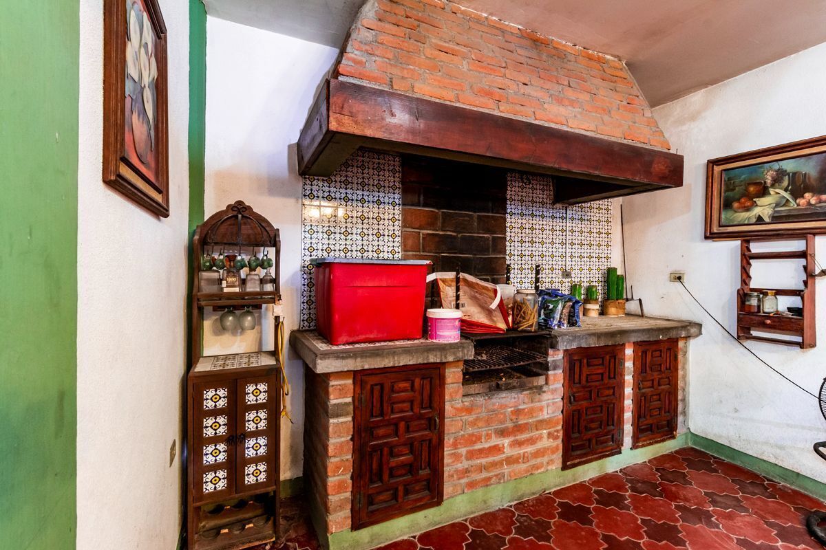 6 de 32: Área de asador en patio