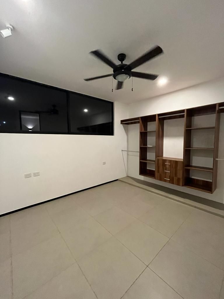 8 de 20: Recamara abajo